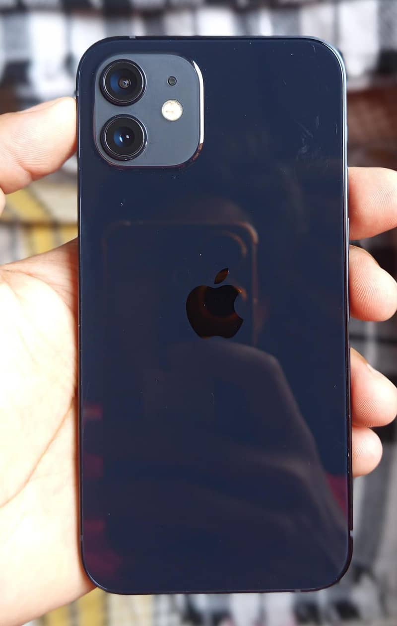 Apple iPhone 12 3