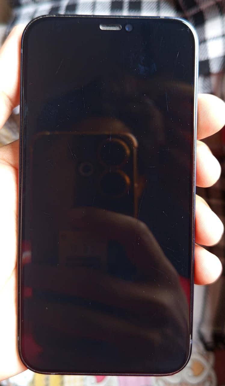 Apple iPhone 12 8
