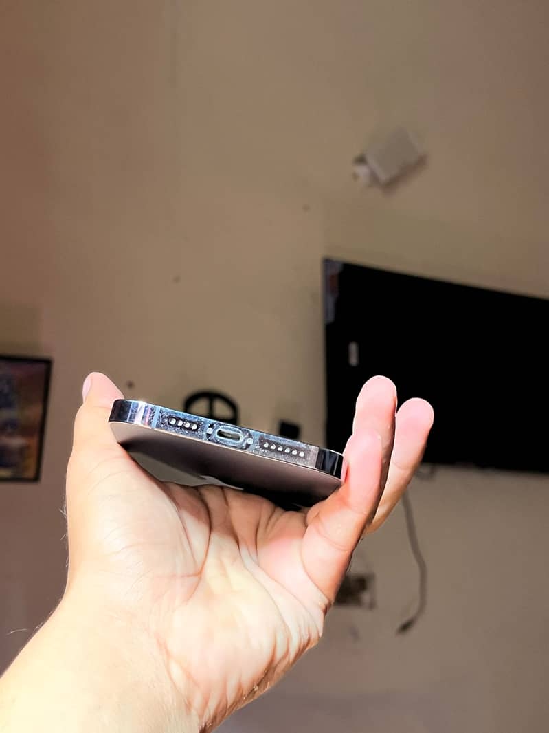 Apple iPhone 14 Pro Max 2