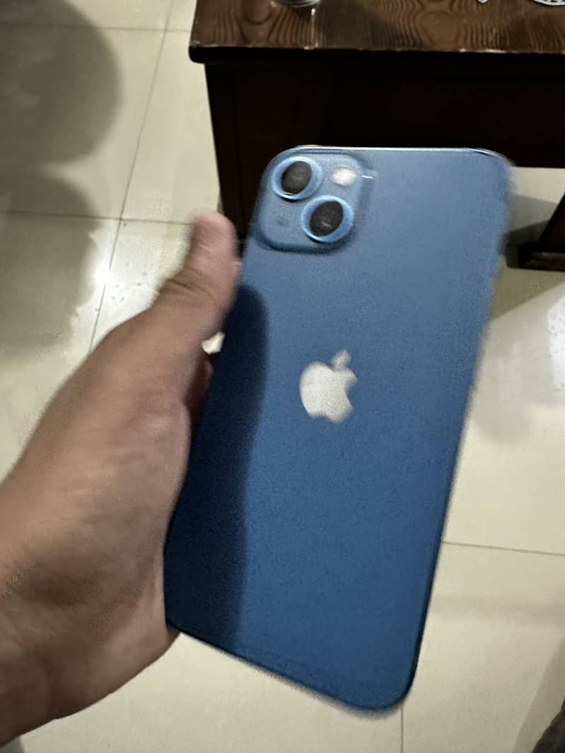 Apple iPhone 13 2