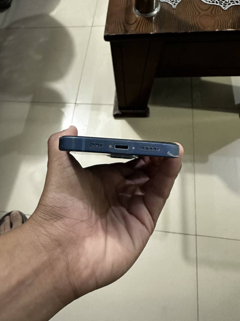 Apple iPhone 13 3