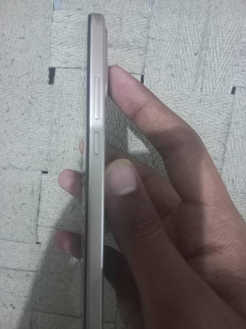 realme 15t 3