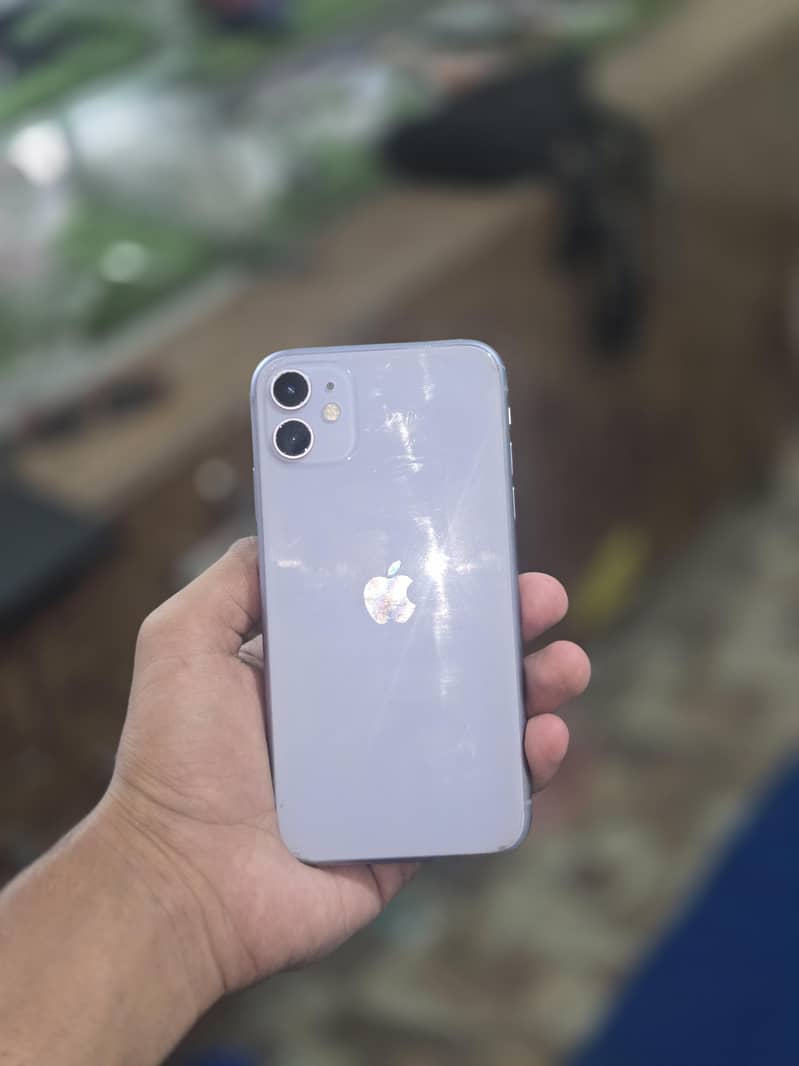 Apple iPhone 11 0