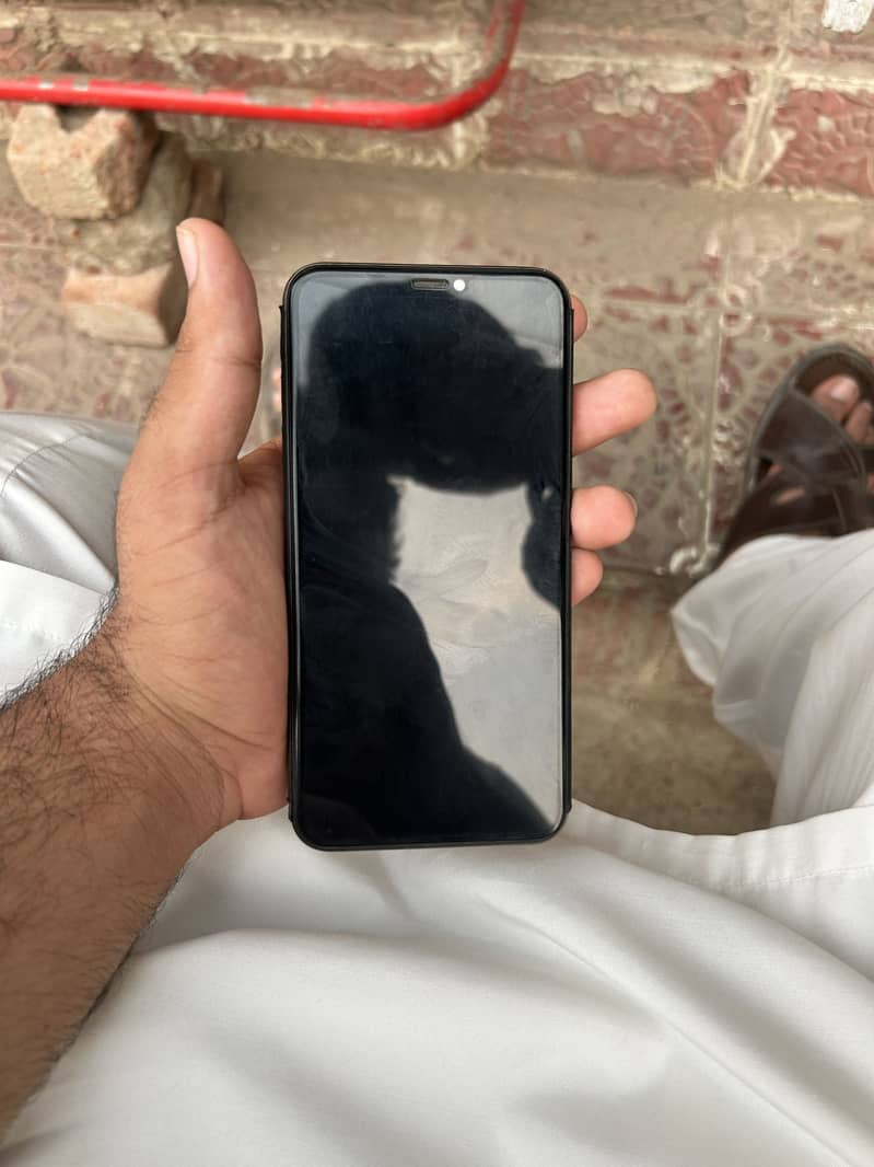Apple iPhone XS Max 2