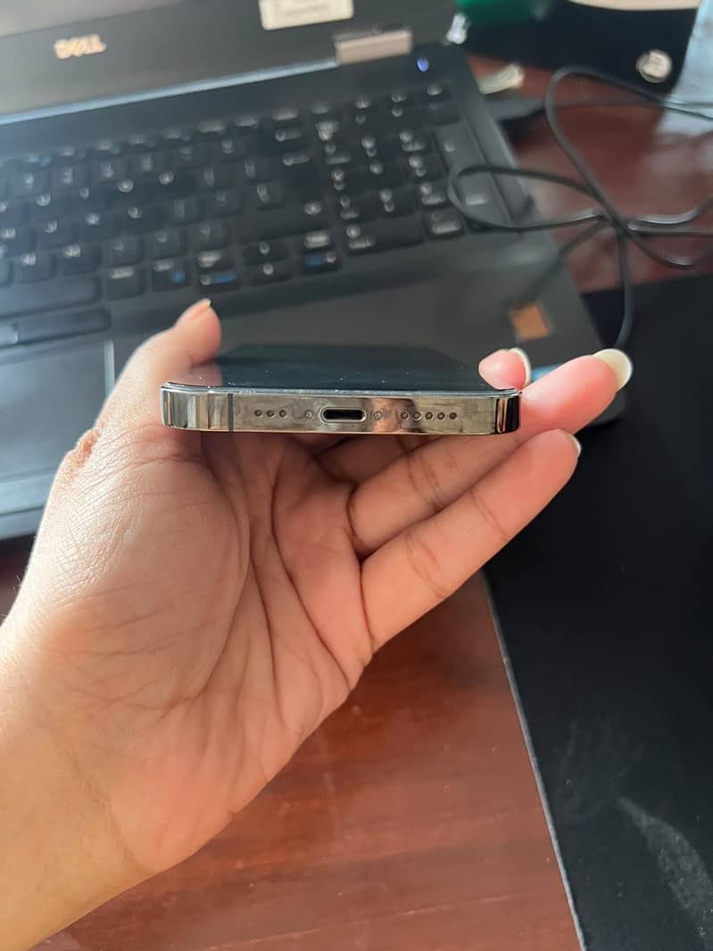 Apple iPhone 13 Pro 6