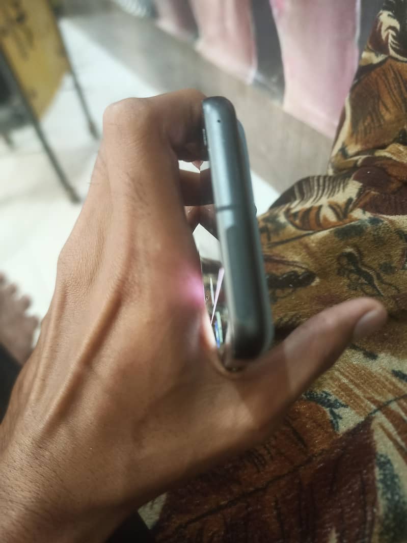 Google Pixel 8 3