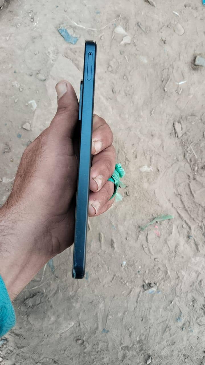 Samsung Mobile A17 1