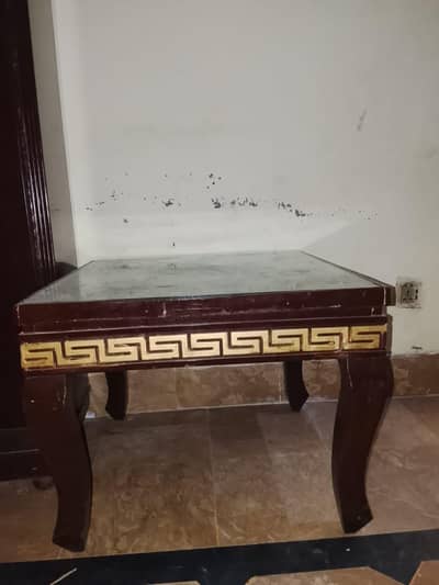 0335-0399222 Whatsapp no urgent sale krna 2,3 months use howa