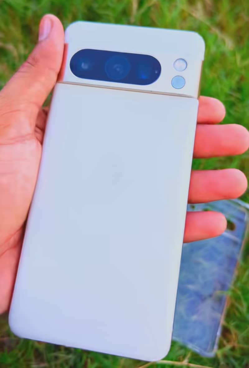Google Pixel 8 Pro 2