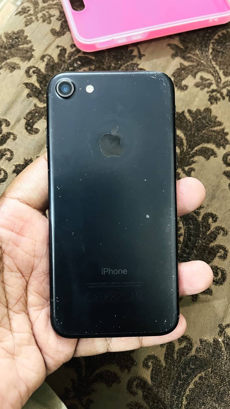 Apple iPhone 7 3