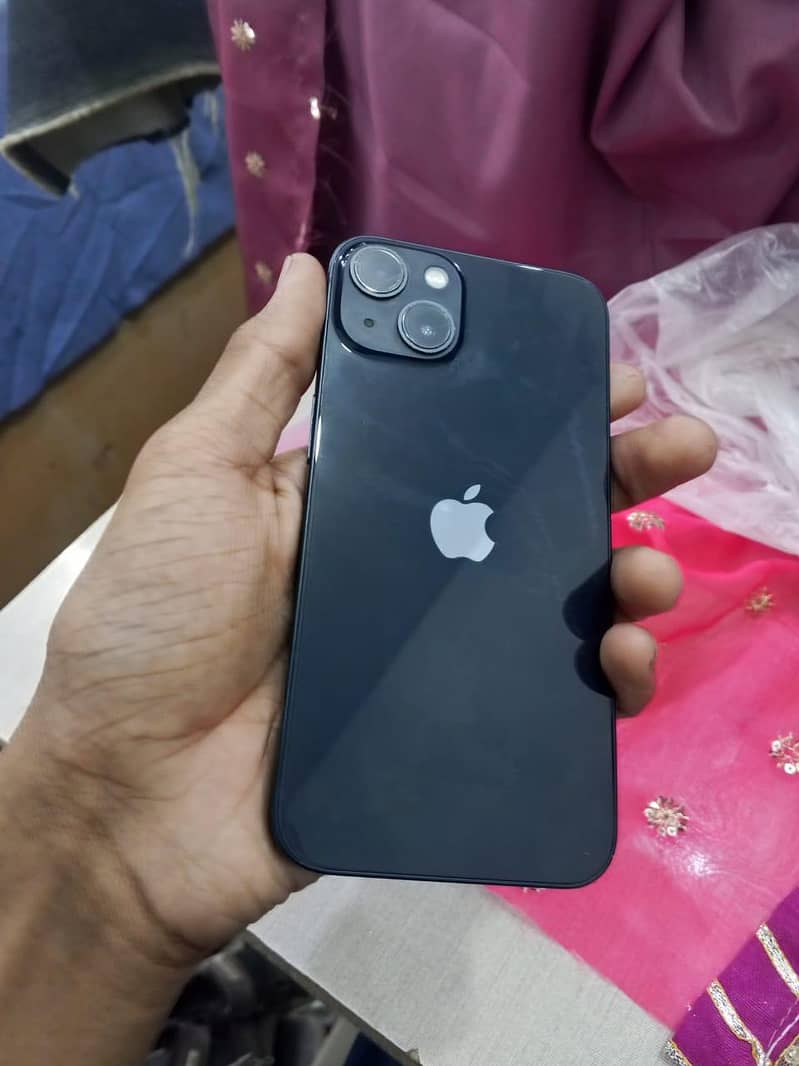 Apple iPhone 13 0