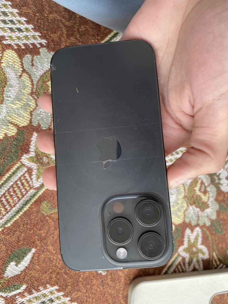 Apple iPhone 15 Pro 1