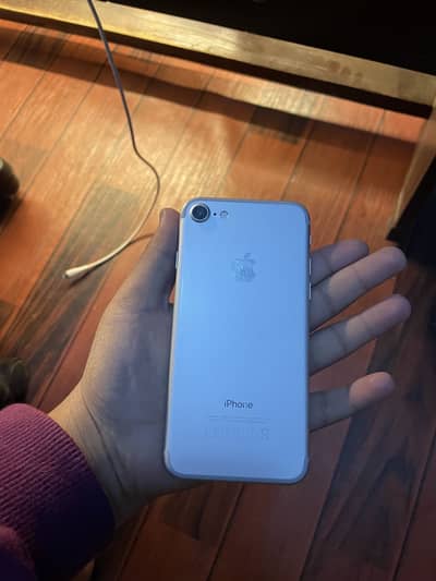 Apple iPhone 7