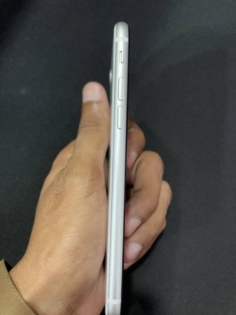 Apple iPhone SE 3