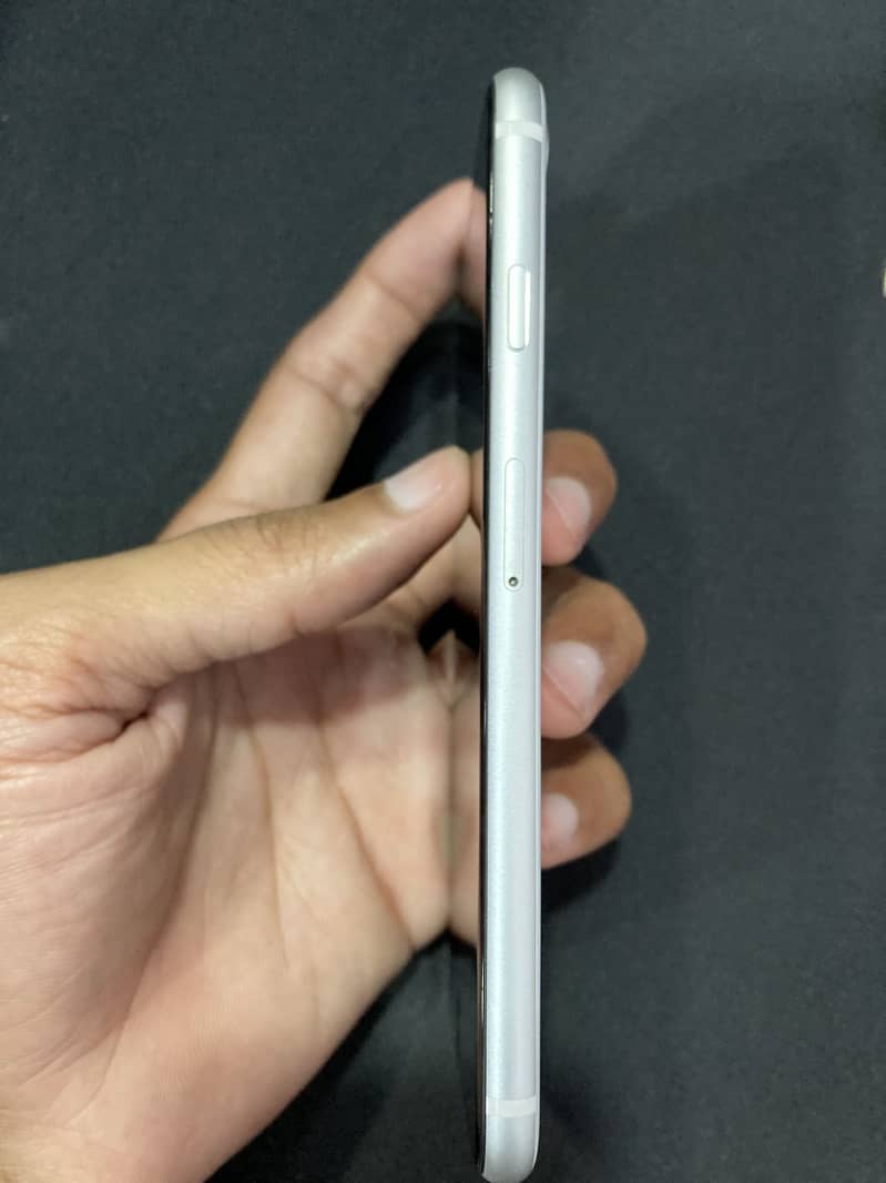 Apple iPhone SE 4