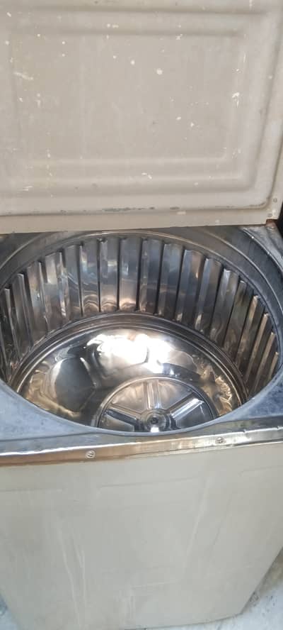 Asia washing machine  In good working condition