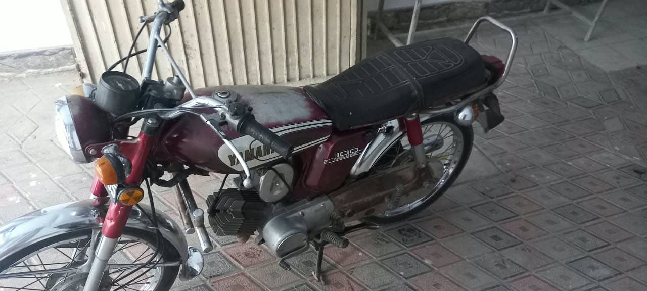 YAMAHA 100 1