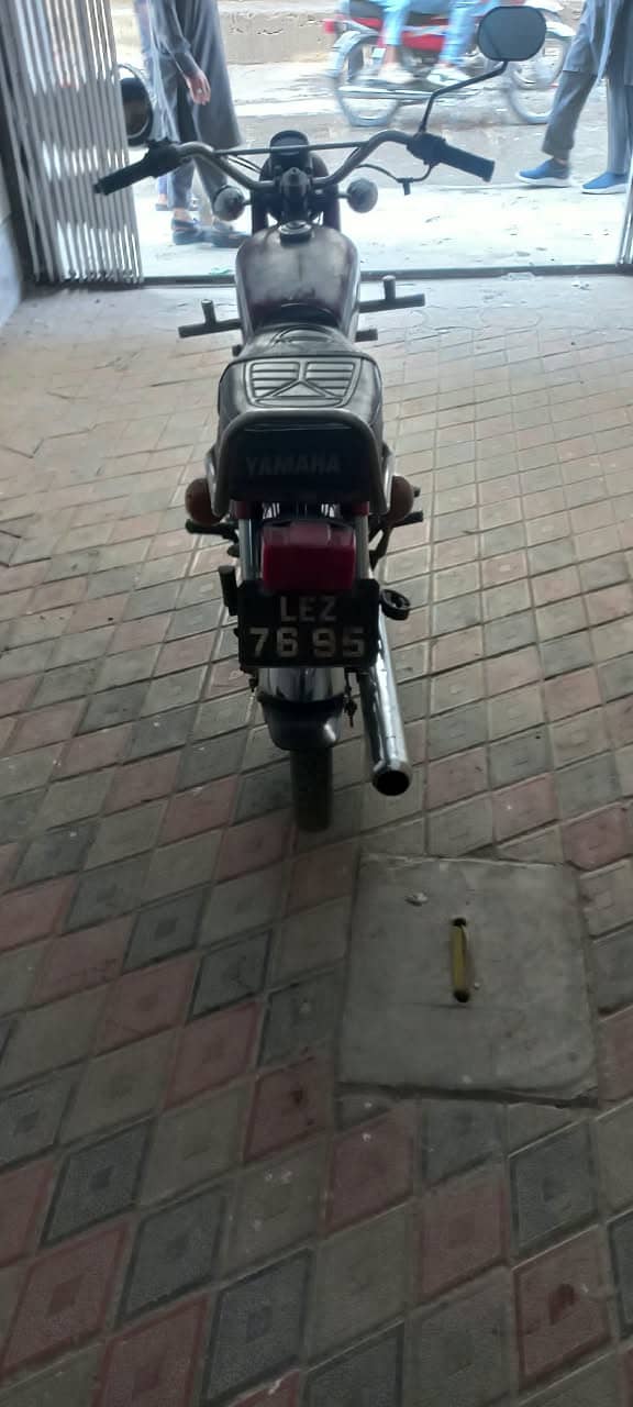 YAMAHA 100 3