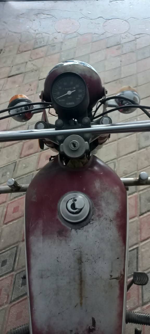 YAMAHA 100 4