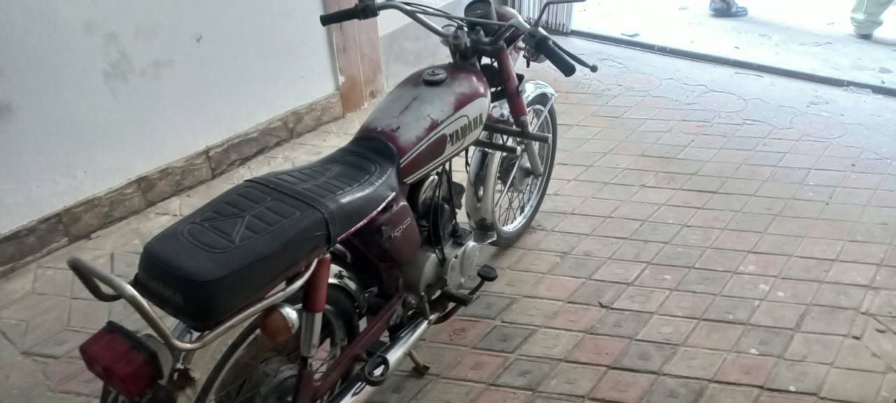 YAMAHA 100 5