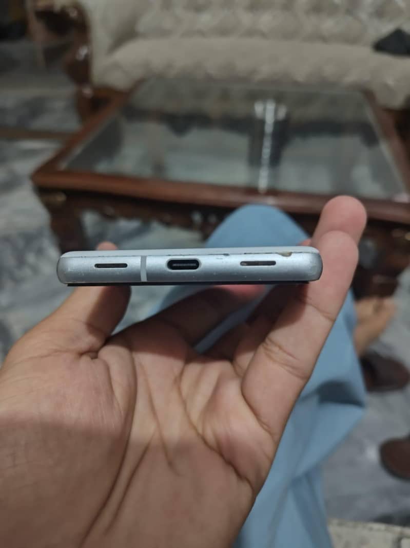 Google Pixel 7a 1
