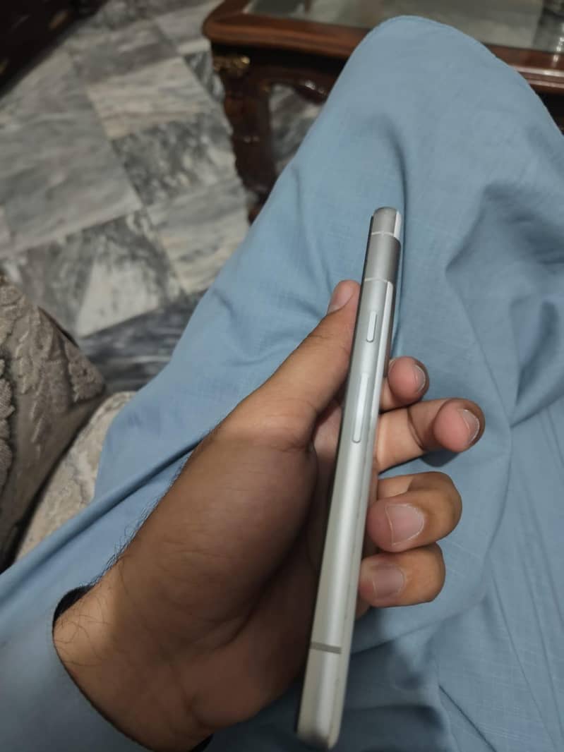 Google Pixel 7a 3