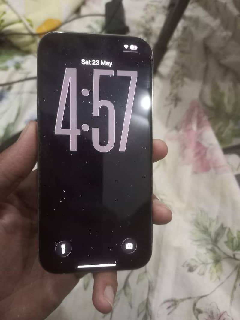 Apple iPhone 15 Pro 0
