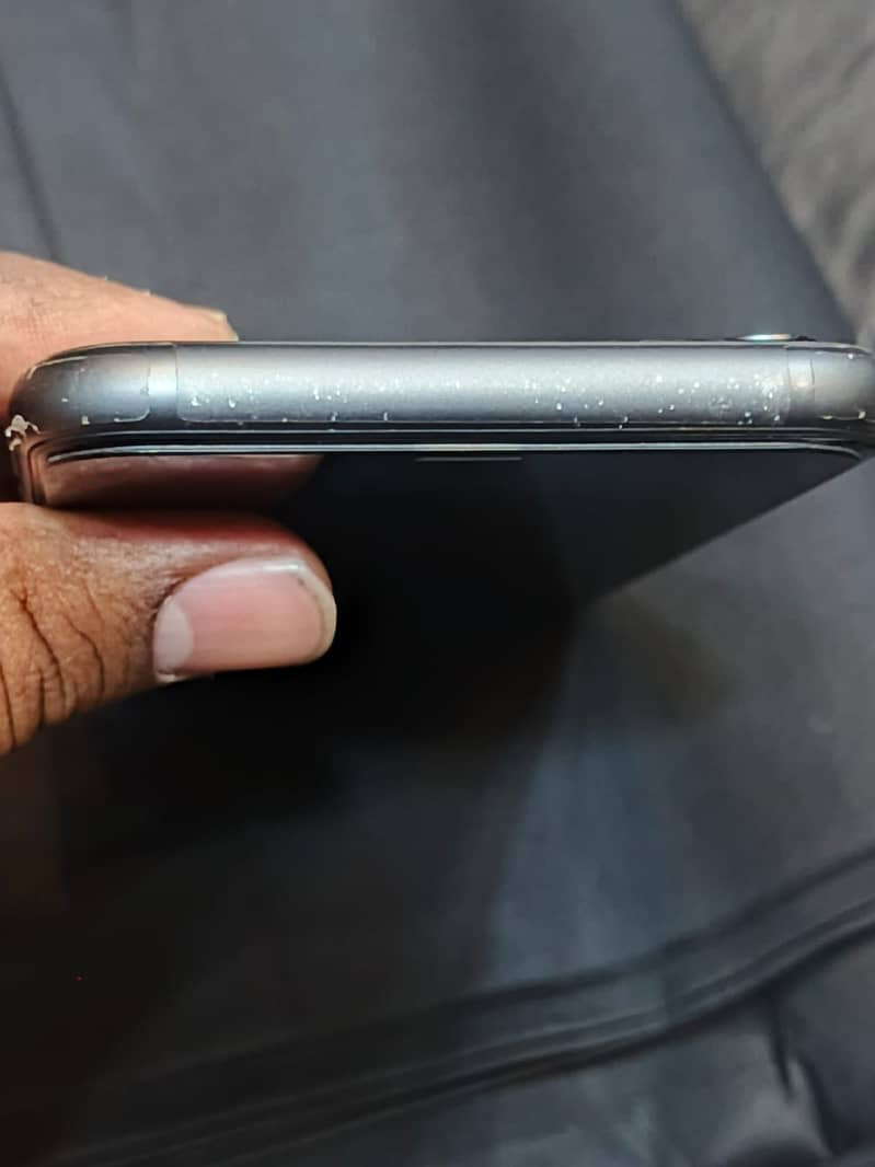 Apple iPhone 11 All sim working 1