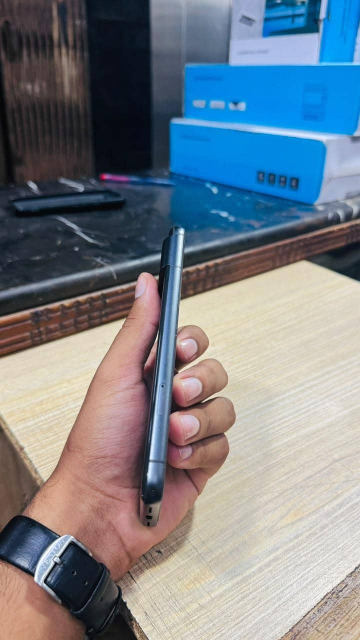Google Pixel 8 3