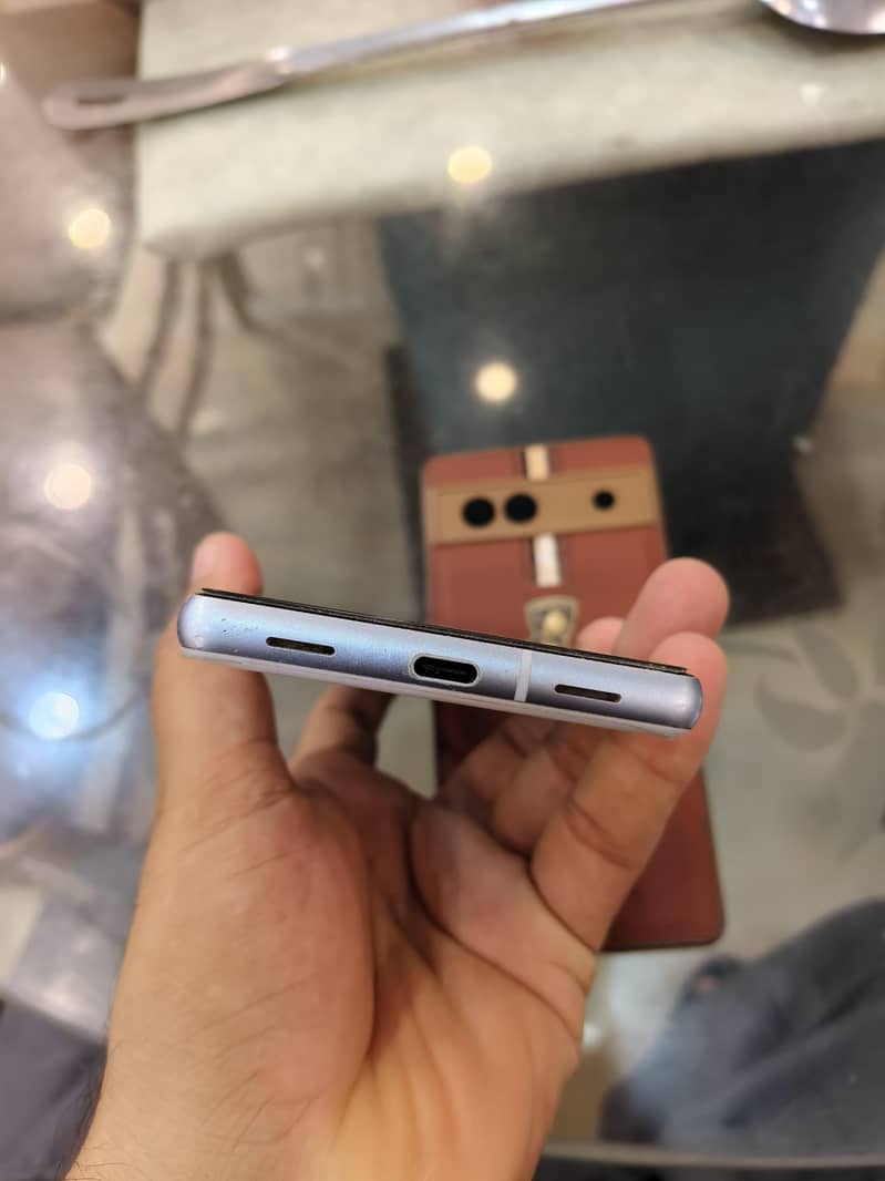 Google Pixel 7a 2