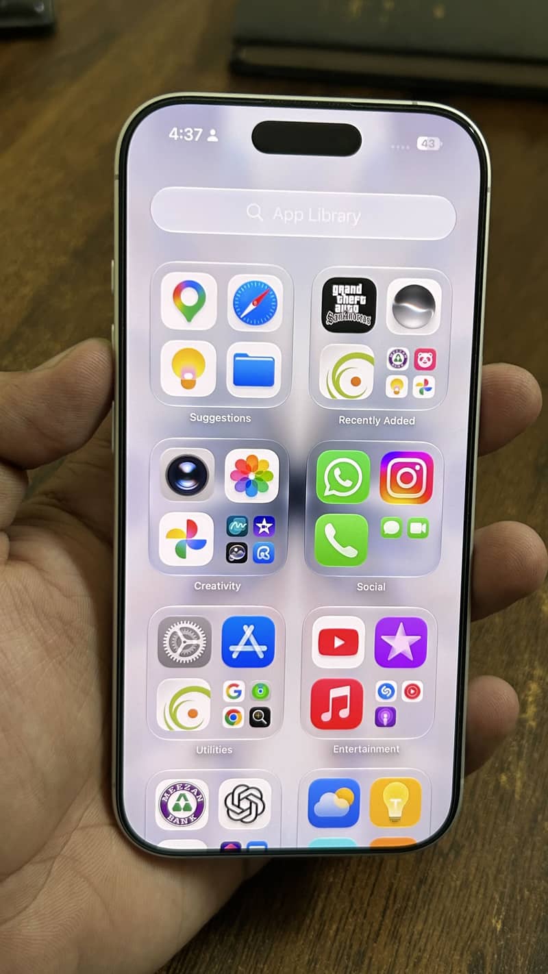 Apple iPhone 17 5