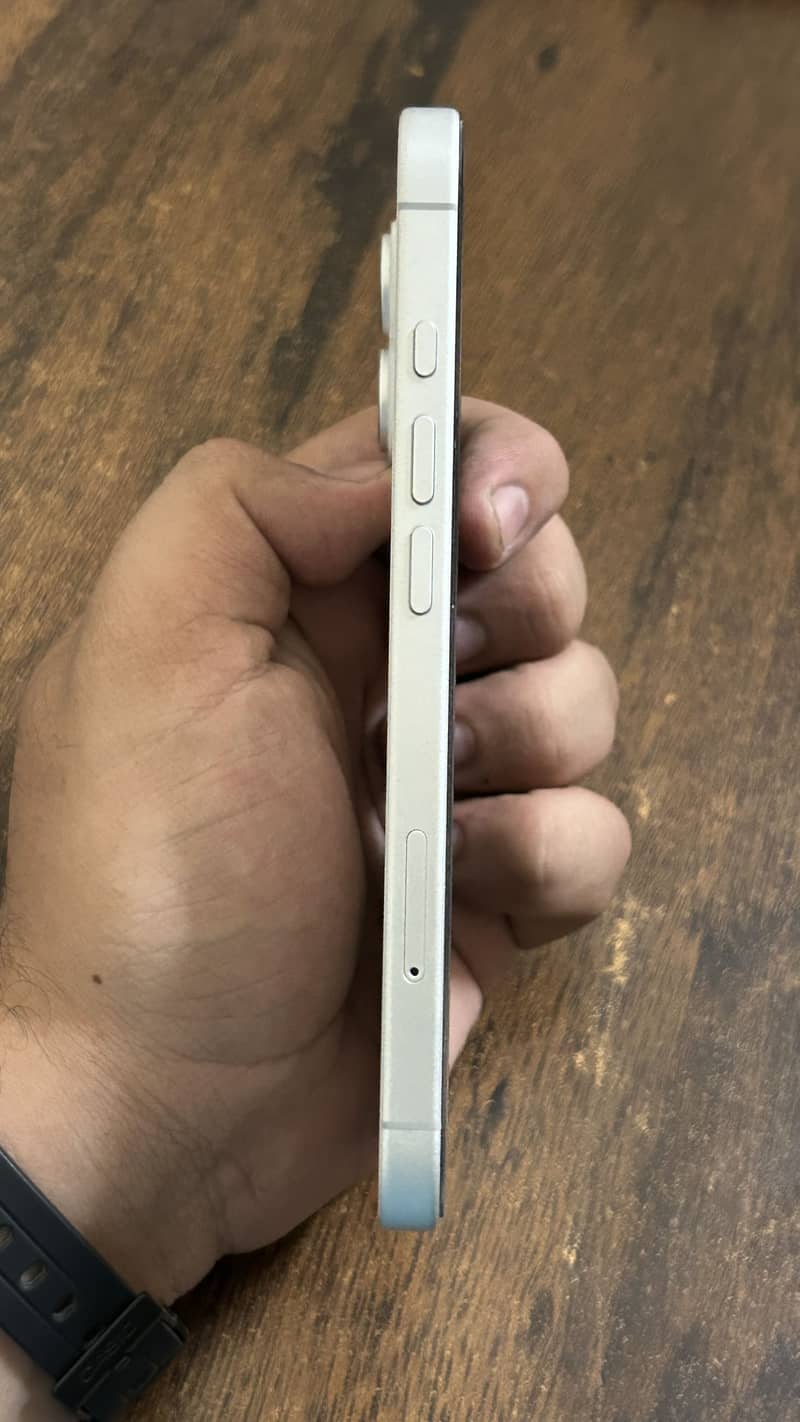 Apple iPhone 17 9