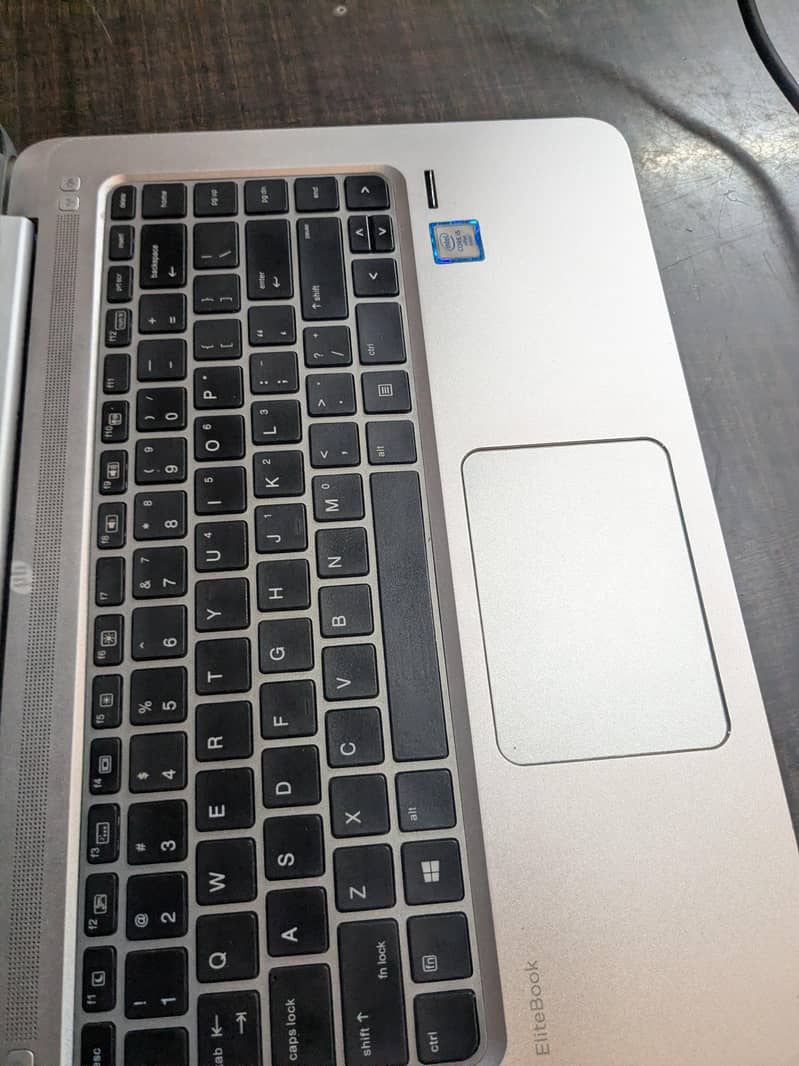 HP FOLIO 5