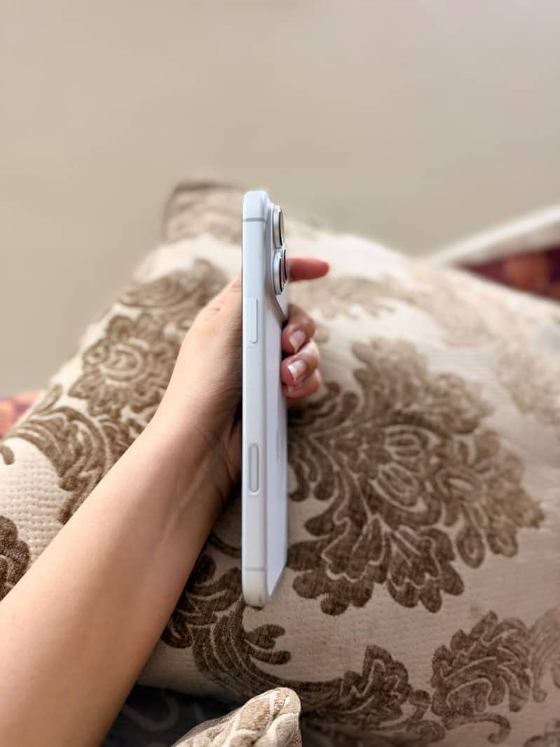 Apple iPhone 17 Pro Max 3
