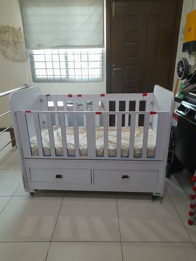 Baby cot for sale