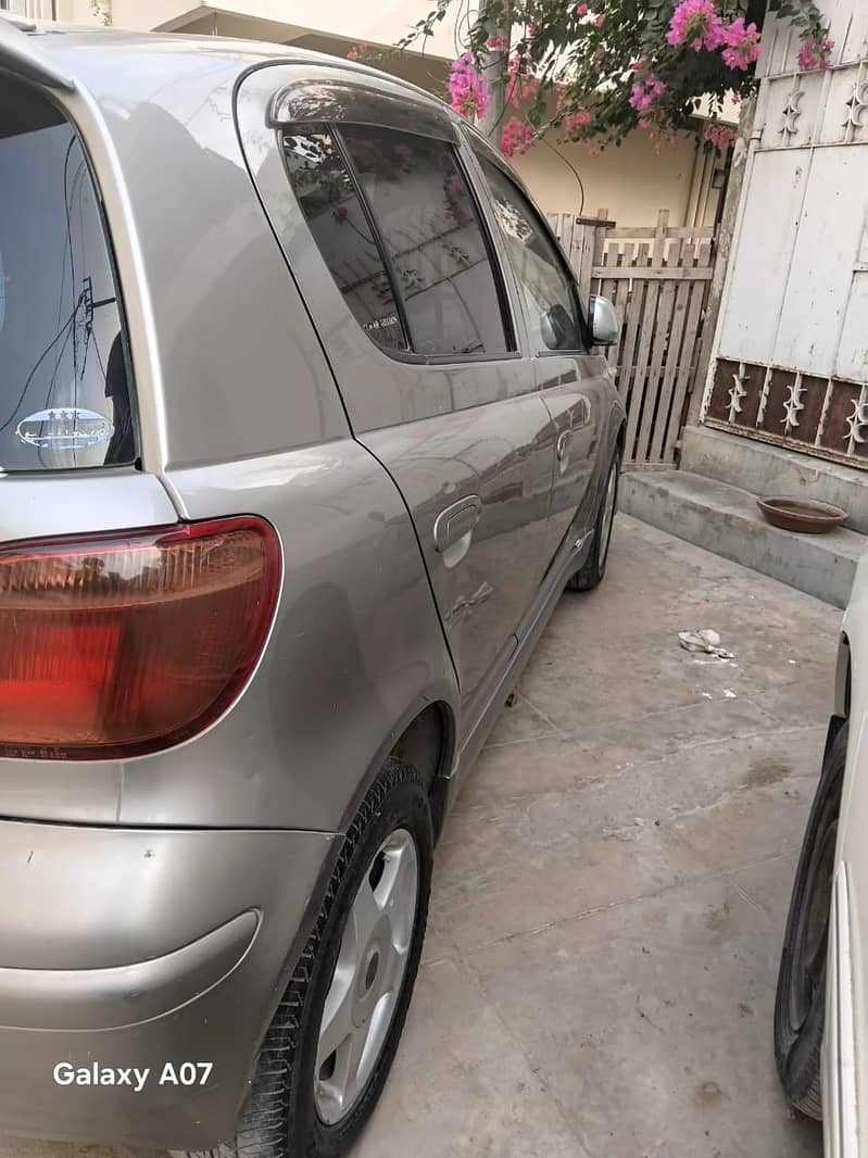 Toyota Vitz 2003 3