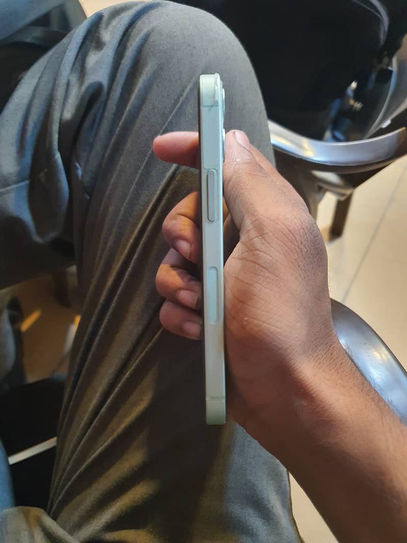 Apple iPhone 12 mini 4