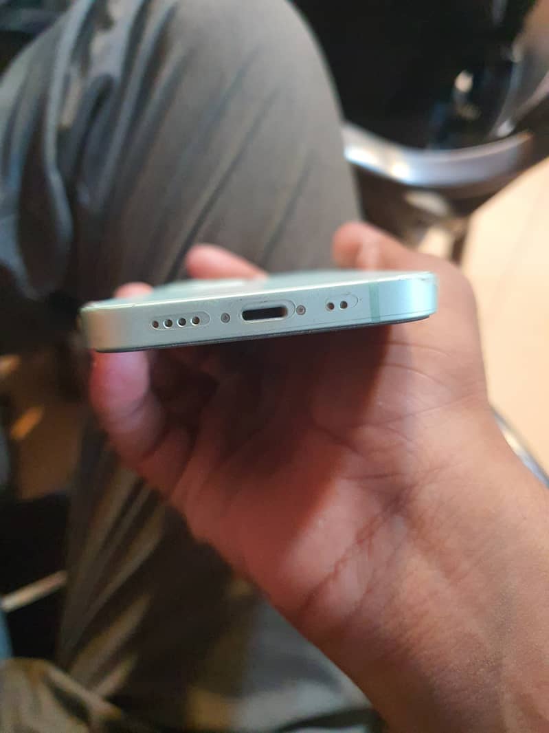Apple iPhone 12 mini 7
