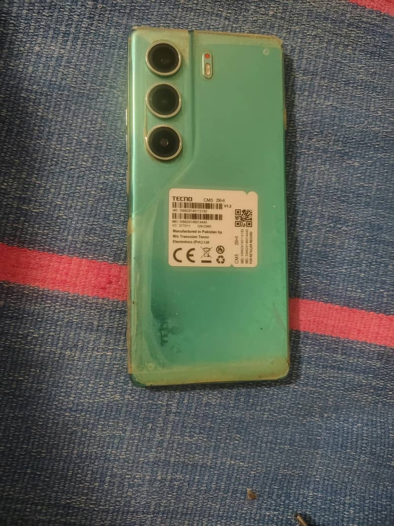Tecno CAMON 40 13