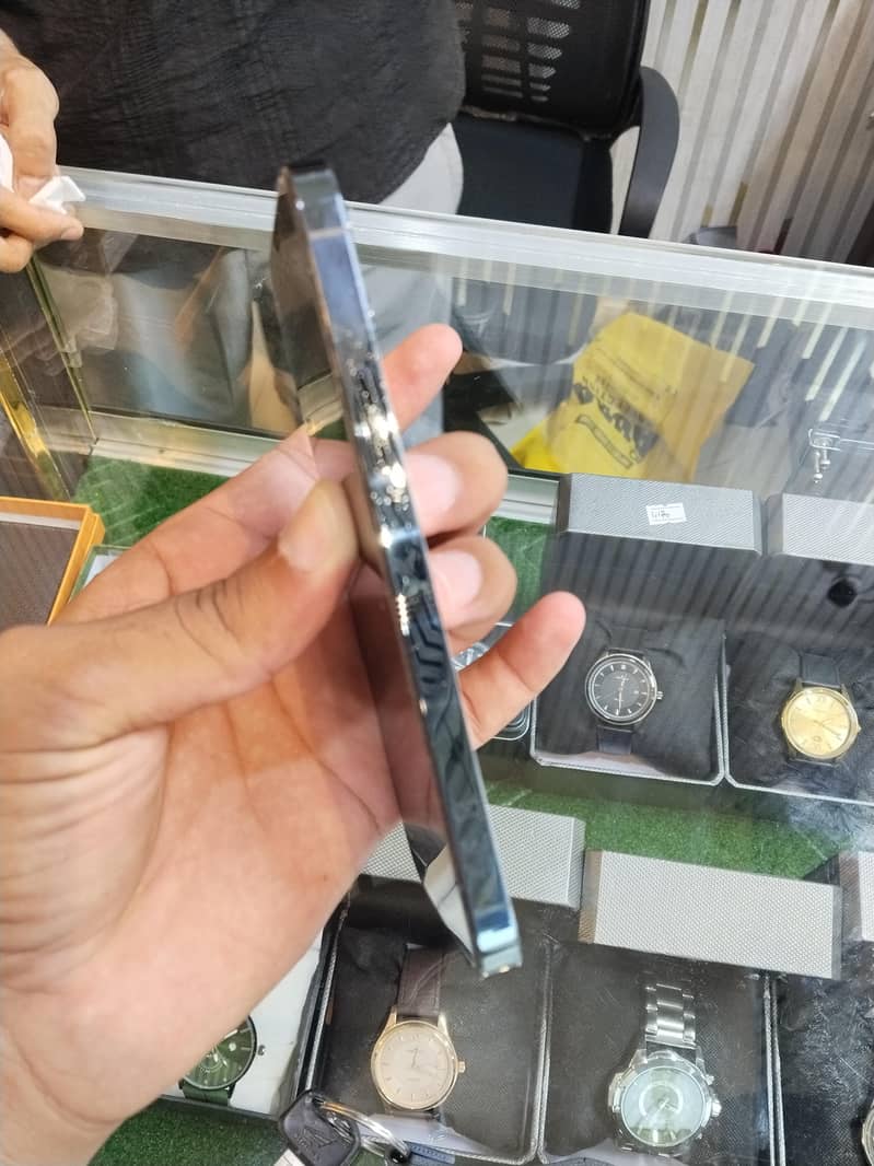 Apple iPhone 12 Pro 1