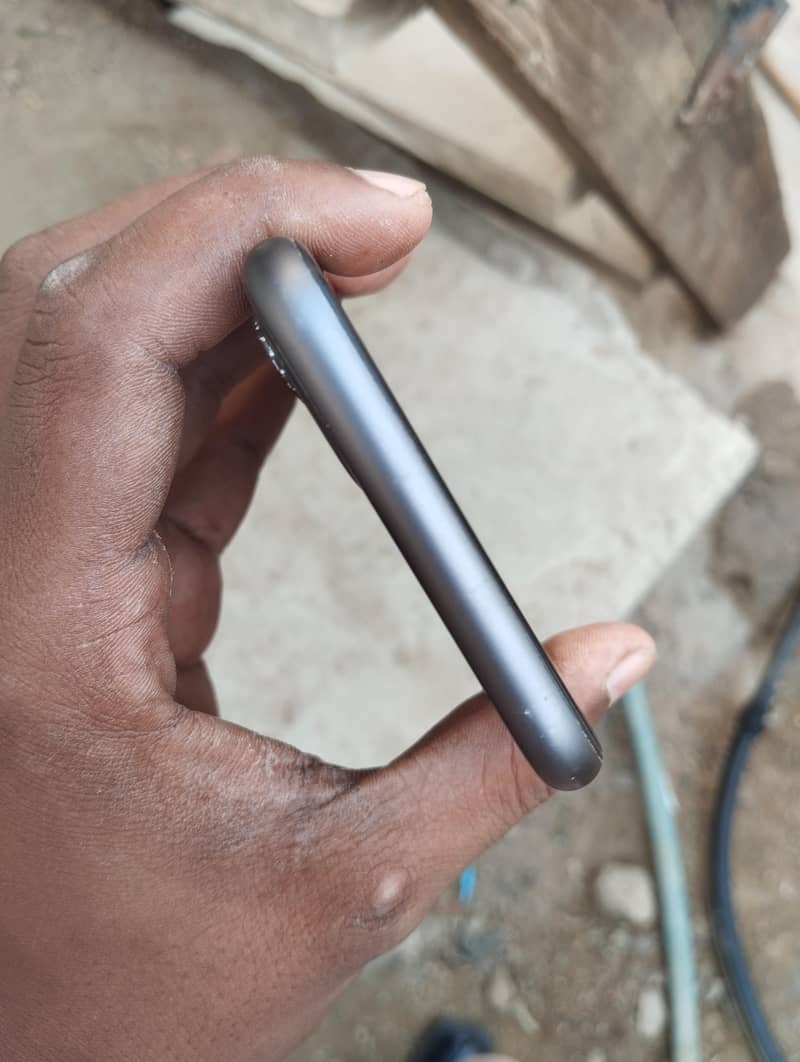 Apple iPhone 11 bypass 1