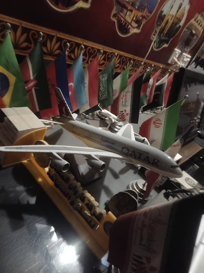 qatar airlines model 2