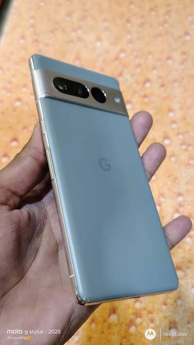 Google Pixel 7Pro 10/10 all oky ma Sha allah panal chng finger no work