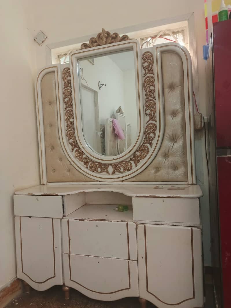 Bad and dressing tabel 1