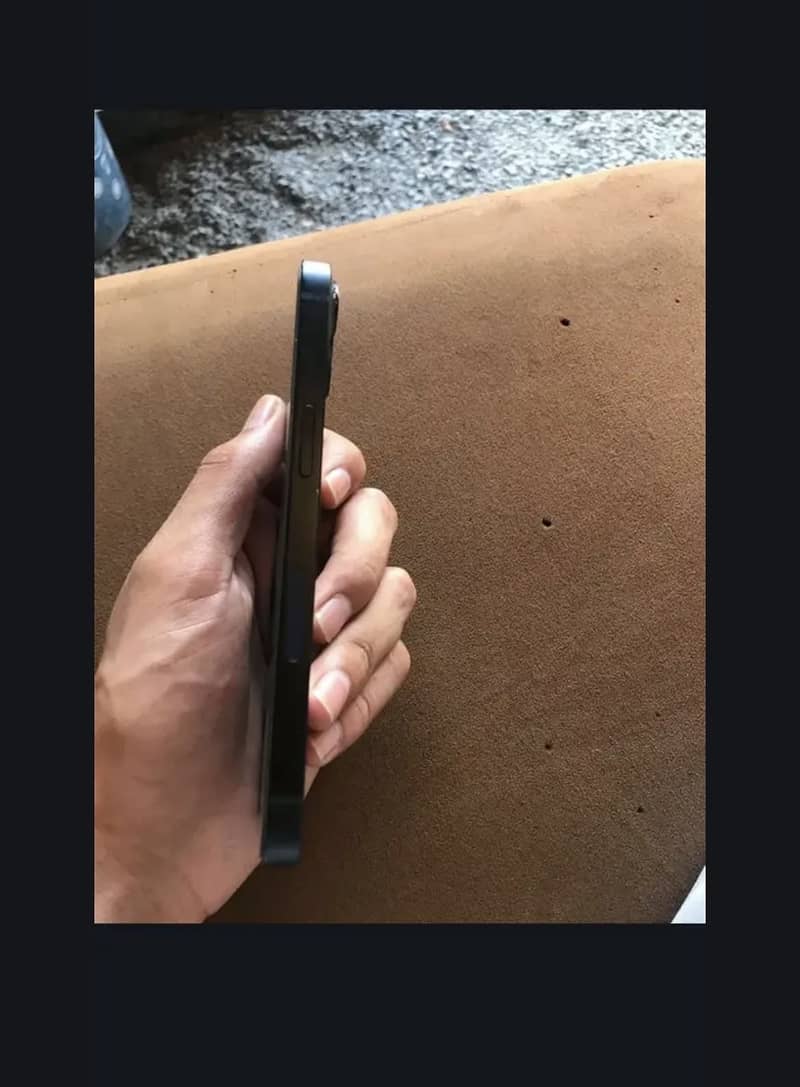 Apple iPhone 13 1