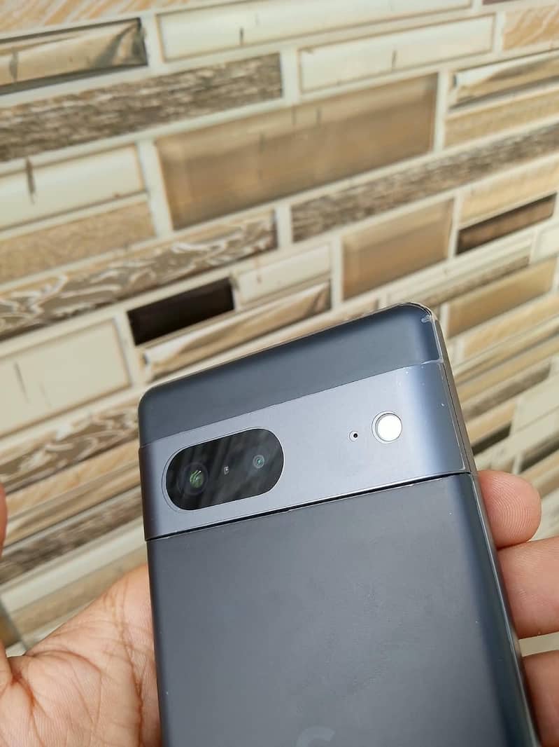 Google Pixel 7 4