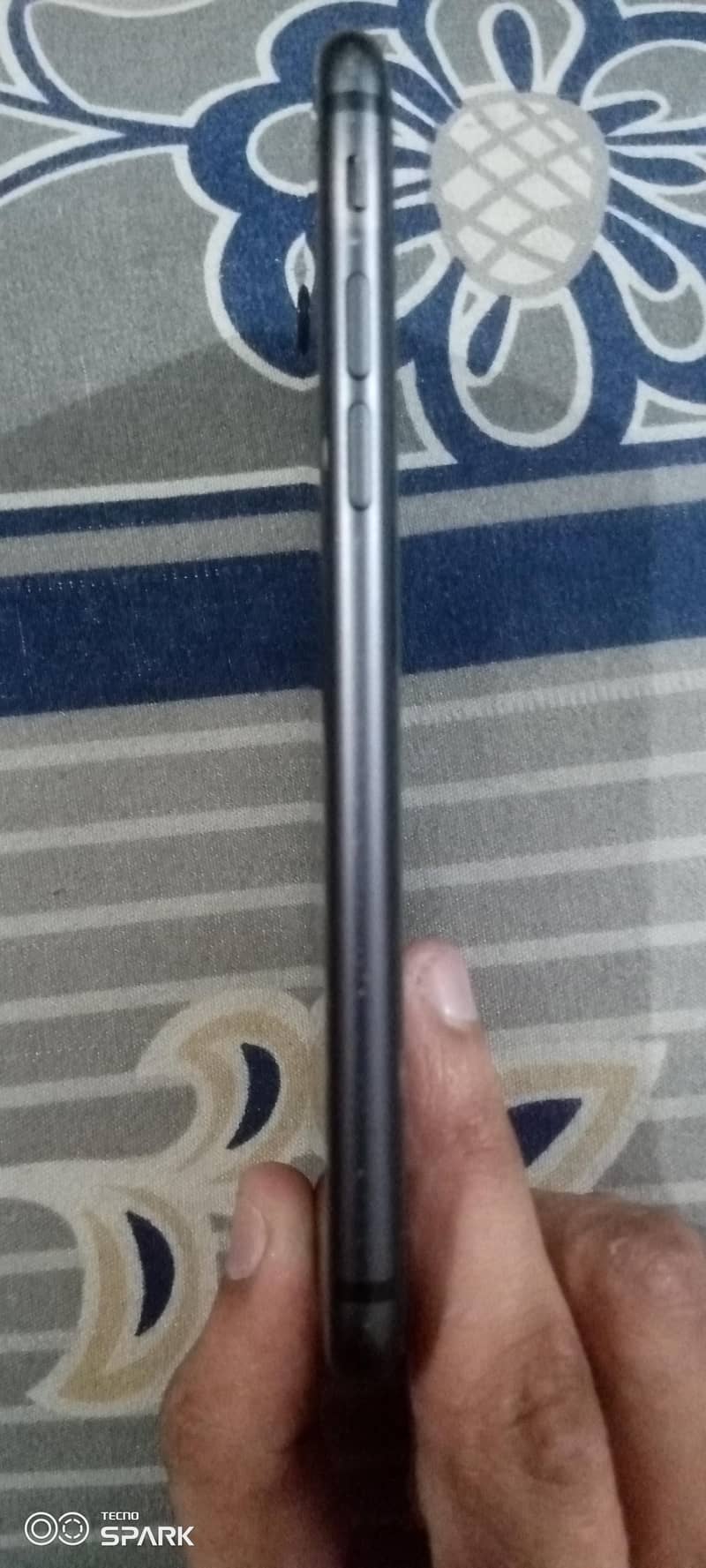 Apple iPhone 8 1