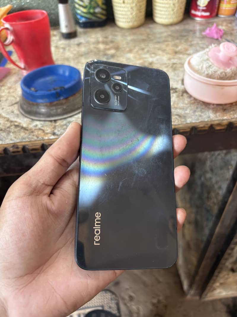 Realme C35 0