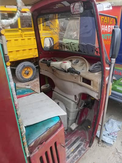 arrgent sale auto rickshaw