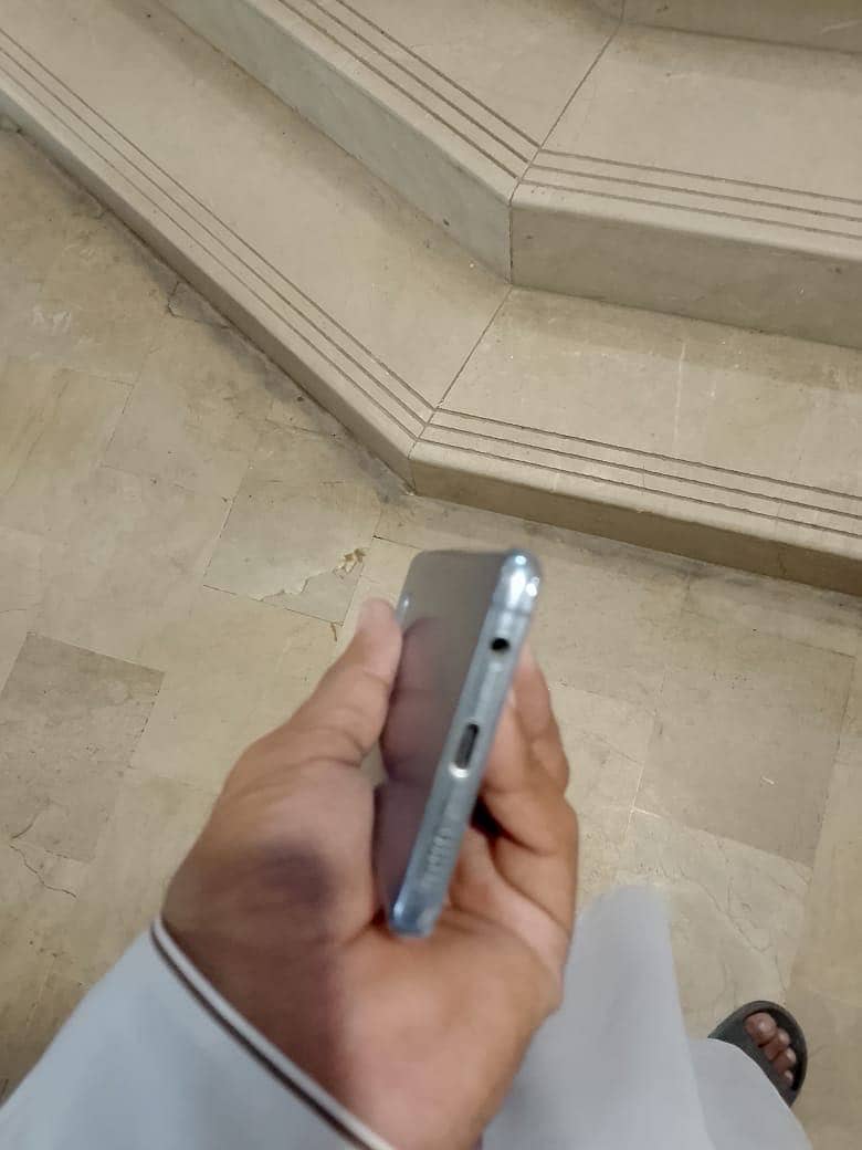 Samsung Mobile S10 Plus 1